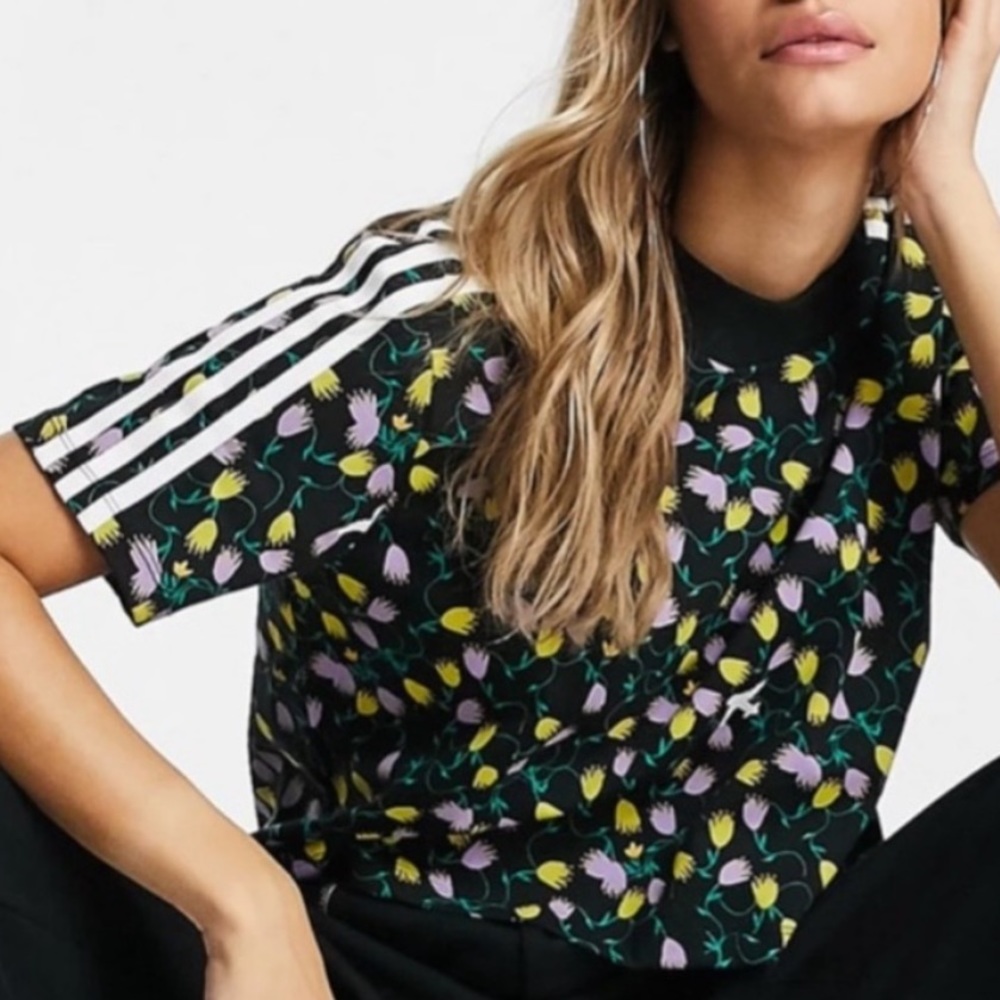 Adidas AOP Cropped Tee - Size XL